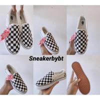 ราคา รองเท้า Vans Slip On checkerboard ลายตาราง สีขาว สีครีม (10865967531)