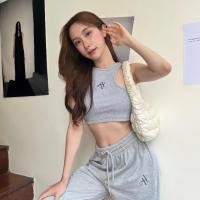ราคา AHT099 Logo deep cut rib crop top เสื้อครอปผ้าร่องสกรีนลายโลโก้ (21091566162)