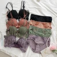 ราคา ชุดชั้นในลูกไม้ เซ็กซี่ เสื้อชั้นในลายลูกไม้ แต่งโบว์น่ารัก ไร้โครง สำหรับผู้หญิง (17605228767)