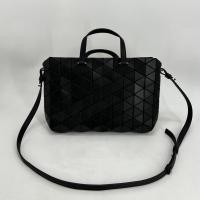 ราคา ขายดี Isseymiyakeϟrhombic ใหม่ กระเป๋าถือ กระเป๋าสะพายไหล่ สะพายข้าง ประดับคริสตัล สําหรับสตรี (25021030998)