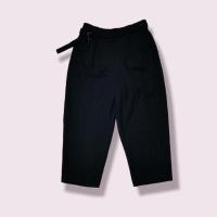 ราคา กางเกงขายาว สามส่วน เอวสูง ไซส์ M สีดำ แต่งเข็มขัด ความยาวเหนือตาตุ่มขึ้นไป มือสอง (23880325826)