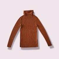 ราคา OPAQUE CLIP เสื้อสเวตเตอร์ คอเต่า ไซส์ M ไหมพรม กันหนาว สีส้มอิฐ มือสอง (19288712118)