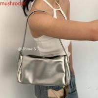 ราคา กระเป๋าสะพายไหล่ สีเงิน ลายเห็ด 2023 (22537680661)