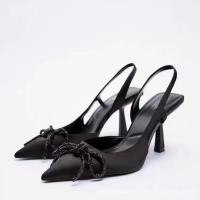 ราคา Zara รองเท ้ าแตะใหม ่ 2024 ฤดูร ้ อน Brilliant Bow Tie ชี ้ ส ้ นบางรองเท ้ าส ้ นสูงสําหรับผู ้ หญิงที ่ เปิดรองเท ้ าส ้ นสูง กลับสายคล ้ องคอปากตื ้ นรองเท ้ าแตะสําหรับผู ้ หญิง (25577251505)