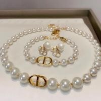 ราคา 3 ชิ้น เซตใหม่ สร้อยคอมุก แฟชั่น กระดูกไหปลาร้า โซ่ตัวอักษร สร้อยข้อมือ แฟชั่นผู้หญิง เครื่องประดับ (24855956601)