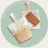 ราคา กระเป๋าทรงถัง มินิมอล ผ้าดิบ กระเป๋าหิ้ว Minimal แต่งลายไม่ซ้ำ รุ่นคล้องแขน แบบKapookey (17807855757)