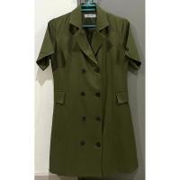 ราคา เดรสสูทแขนสั้นสีเขียวขี้ม้า ป้าย Miss sumey กระดุมหน้าสวย อก 36 เอว 32 สะโพก 36 ยาว 31 5 นิ้ว (25230871992)