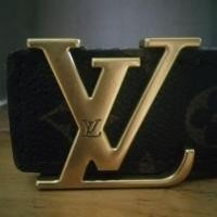 ราคา เข็มขัด แบรนด์เนม หลุยส์ วิตตอง LouisVuitton มือสอง สภาพดี สายหนังแท้สีน้ำตาล ลายหลุยส์ หัวเข็มขัดโลหะสีทอง สวยๆ (26050645306)