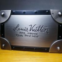 ราคา เข็มขัด แบรนด์เนม หลุยส์ วิตตอง LouisVuitton มือสอง สภาพดี หนังแท้สีน้ำตาล หัวเข็มขัดโลหะสีเงิน ขอบสีดำ (25427391631)