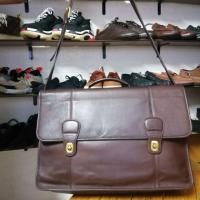 ราคา กระเป๋าแบรนด์เนม โค้ช COACH รับประกันแท้ 100 ถ้าไม่แท้คืนเงิน100 มือสอง สภาพดี ตัวกระเป๋าและสายเป็นหนังสีน้ำตาล (24480596067)