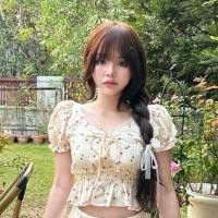 ราคา A12 เสื้อครอปแขนตุ๊กตา อกแต่งโบว์ ลายพื้นครีมดอกชมพู น่ารักฝุดๆ (25729723807)