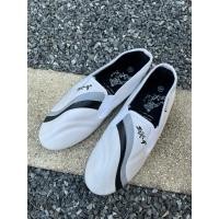 ราคา รองเท้ากังฟูหนังเทียมSix 9 36 43 บุฟองน้ำข้างใน นุ่ม ใส่สบาย รองเท้าพยาบาล คุณครู รุ่น466 (24765594237)