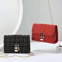 ราคา กระเป๋าสะพายไหล่ ผ้าวูล ทรงสี่เหลี่ยม ขนาดเล็ก แต่งสายโซ่คล้อง ใส่โทรศัพท์มือถือได้ ลายสก๊อต สีไวน์แดง แฟชั่นสําหรับสตรี (25917871330)