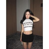 ราคา ST1005 เสื้อครอปเอวลอยสีขาวดำ สกรีนอักษร (22936319182)