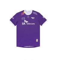 ราคา ล ่ าสุดFAKERรุ ่ นใหม ่ ล ่ าสุดFAKERรุ ่ นใหม ่ ZEUSเครื ่ องแบบเดียวกัน2023 T1 Champions Uniformสีม ่ วงJersey League of Legendsเกมและกล ้ าหาญT1 Team World Championsเสื ้ อยืด new Men s Fashion Le