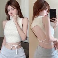 ราคา Lady Girl 1022 AD E เสื้อครอปแขนกุด คอเต่า ผ้าไหมพรม เว้าหลังแต่งชายแหลม (21082566720)