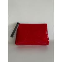 ราคา Nars Cosmetic Bag ขนาด 7 5x6x2 วัสดุหนังเทียมแก้วเงาๆ สีแดง (22328404359)