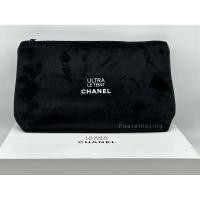 ราคา Chanel Cosmetic Bag ผ้านุ่มๆสีดำกำมะหยี่ ขนาด 10 5 x6x2 5 (19477356742)