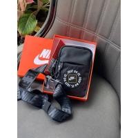 ราคา กระเป๋าคาดอก Ni ke Sportswear Essentials DC7359 กระเป๋าคาดเอว Ni ke Sportswear (23568790476)