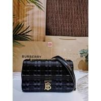ราคา กระเป๋าสะพาย ของแท้ BURBERRY FRAGRANCES QUITED LAMBSKIN BAG VIP GIFT WITH PURCHASE GWP (20642171810)