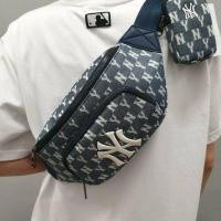 ราคา กระเป๋าคาดอก MLB JACQUARD MONOGRAM HIP SACK NEW YORK YANKEES (15104633338)