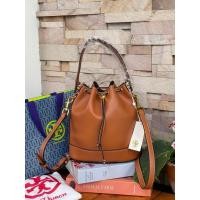 ราคา กระเป๋าถือ Tory burch T monogram leather bucket bag ดีไซน์สวยงามตามแบบฉบับของแบรนด์ (9288404066)