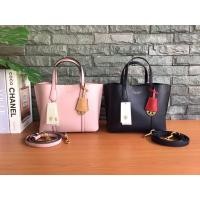 ราคา ผ่อนได้ กระเป๋าสพายไหล่และคล้องแขน Tory Burch Perry Small Triple Compartment Tote Bag (8800445164)