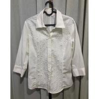 ราคา เสื้อเชิ้ตสีขาว แต่งลูกไม้ด้านหน้า รอบอก 38 นิ้ว (24165039315)