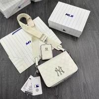 ราคา MLB NEW YORK YANKEES กระเป๋าสะพายข้าง สินค้ามาพร้อมกระเป๋าใส่เหรียญ 2024 01 (18796547079)