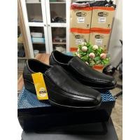 ราคา คัชชู รองเท้าหนังดำ แบบสวม CSB รุ่น CM 500 Size 39 47 (25577648794)