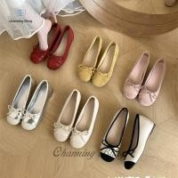 ราคา รองเท้าส้นแบนบัลเล่ต์เพิ่มความสูงด้านในสไตล์นางฟ้าฝรั่งเศส รองเท้าสตรีสไตล์ Bowknot Chanel นุ่มSoled แฟชั่นสไตล์ใหม่รองเท้าเดี่ยวเรียบง่าย สบายทุกการแข่งขันไม่บดรองเท้าแมรี่เจน (24633133593)