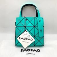 ราคา Bao bao carat small สี Green กรุณาทักแชทเพื่อเช็คสต็อคก่อนกดสั่งนะคะ (27302188064)