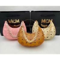 ราคา MCM Small Aren Crescent Hobo bag กรุณาทักแชทเพื่อเช็คสต็อคก่อนกดสั่งนะคะ (21880989333)