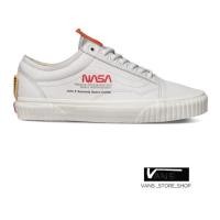 ราคา VANS OLD SKOOL X NASA SNEAKERS สินค้ามีประกันแท้ (1669822351)