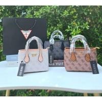 ราคา กระเป๋าสะพายข้างเกรส Guess ก85 (24026995603)