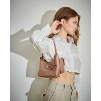 ราคา littlebunnystore รุ่น Hype Girl ขนาด 24 เซน สะพายขึ้นไหล่ได้ (27205425564)