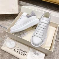 ราคา Alexander McQueen รองเท้ากีฬาอัพเกรดหนังกลับสีเทาอ่อน Unisex คลาสสิกทนทานหนังวัวนุ่มแฟชั่นผู้หญิงรองเท้า LNNJ (29955662284)