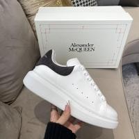 ราคา 2024新款alexander McQueen รองเท้าผ้าใบคู่ชั้น Cowhide Leisure Suede สีเทาแฟชั่นรองเท้าผู้หญิง UBAB (26055829243)