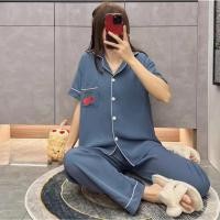 ราคา ชุดนอนผู้หญิงผ้าไหมอิตาลีเสื้อแขนสั้น กางเกงขายาวผ้าไหมอิตาลีเนื้อนุ่มใส่สบาย (25432173490)