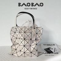 ราคา 100 BAO BAO New 6x6 Lucent Beige Gloss Issey Miyake Unisex Bag 34X34cm (25575781931)