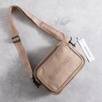 ราคา Fog FEAR OF GOD ESSENTIALS กระเป๋าคาดหน้าอกหนังโลโก้ตัวอักษรคุณภาพสูง (23564742359)