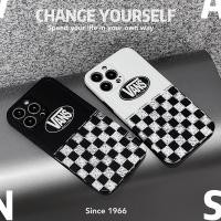 ราคา เคสโทรศัพท์มือถือแบบนิ่ม กันกระแทก ลายโลโก้แบรนด์หมากรุก Van สีดํา และสีขาว แฟชั่นหรูหรา สําหรับ iPhone 15 14 13 12 11 Pro Max (25121974947)