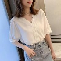 ราคา เสื้อเชิ้ตแขนสั้น คอวี แต่งขอบลูกไม้ สีขาว ขนาดใหญ่ (25574538112)