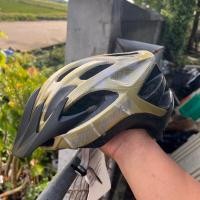 ราคา หมวกกันน็อคจักรยาน Specialized Sierra 50 58cm มือสองจากญี่ปุ่น (26851759229)