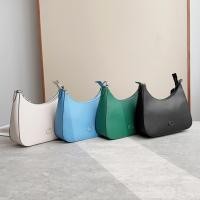 ราคา Hobo Crossbody With Signature Canvas CJ842 ผู้หญิง กระเป๋าถือ COAC H กระเป๋าสะพายข้าง สีทึบ (22447864408)