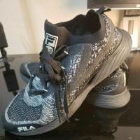 ราคา รองเท้าลำลอง สลิปออนและเชือกผูก เทาดำ FILA Size 42 (28602068077)
