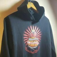 ราคา เสื้อสเวตเตอร์ฮู้ด สีดำสกรีนลายบาสเกตบอล GILDAN USA size 44 ยาว 26 นิ้ว (28502265231)