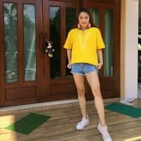 ราคา เสื้อผ้าฝ้ายสีเหลือง ปักคอลายไทย คละสีคละลาย เสื้อคอเจาะแขนสั้น เสื้อพื้นเมือง ชาย หญิง (1998536429)