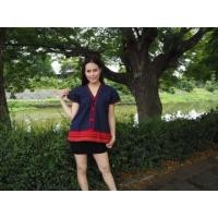 ราคา เสื้อพื้นเมืองผ้าฝ้ายสีกรมท่าแต่งแถปผ้าทอนากาสีแดง (5440835003)