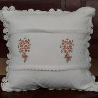ราคา หมอนอิงสีขาวนวล ไซส์ 16 ฝ้าฝ้ายปักมือถักโครเชต์ (8130212439)